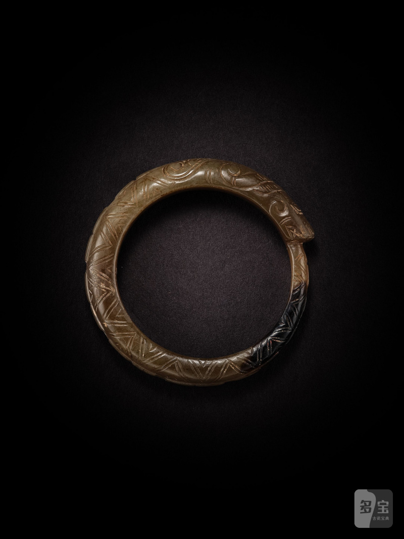 明　玉咬尾龍環 | A JADE 'DRAGON' RING - 图5